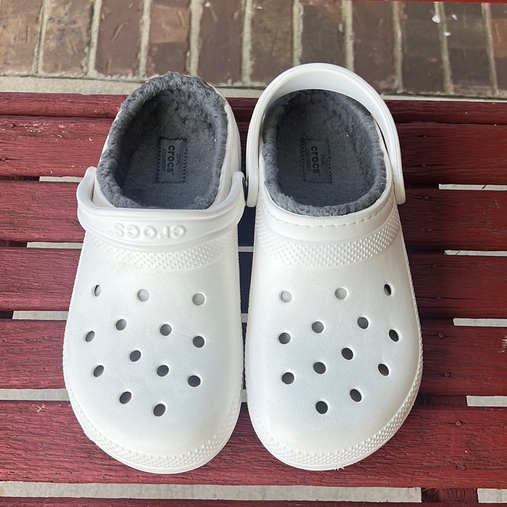 insulated CROCS